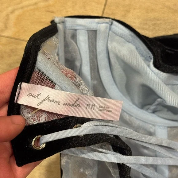 Out From Under Urban Outfitters Bow Down To Me Velvet & Corset Top Size Medium - Picture 4 of 4